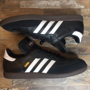 adidas SAMBA Classic Indoor Soccer Shoe